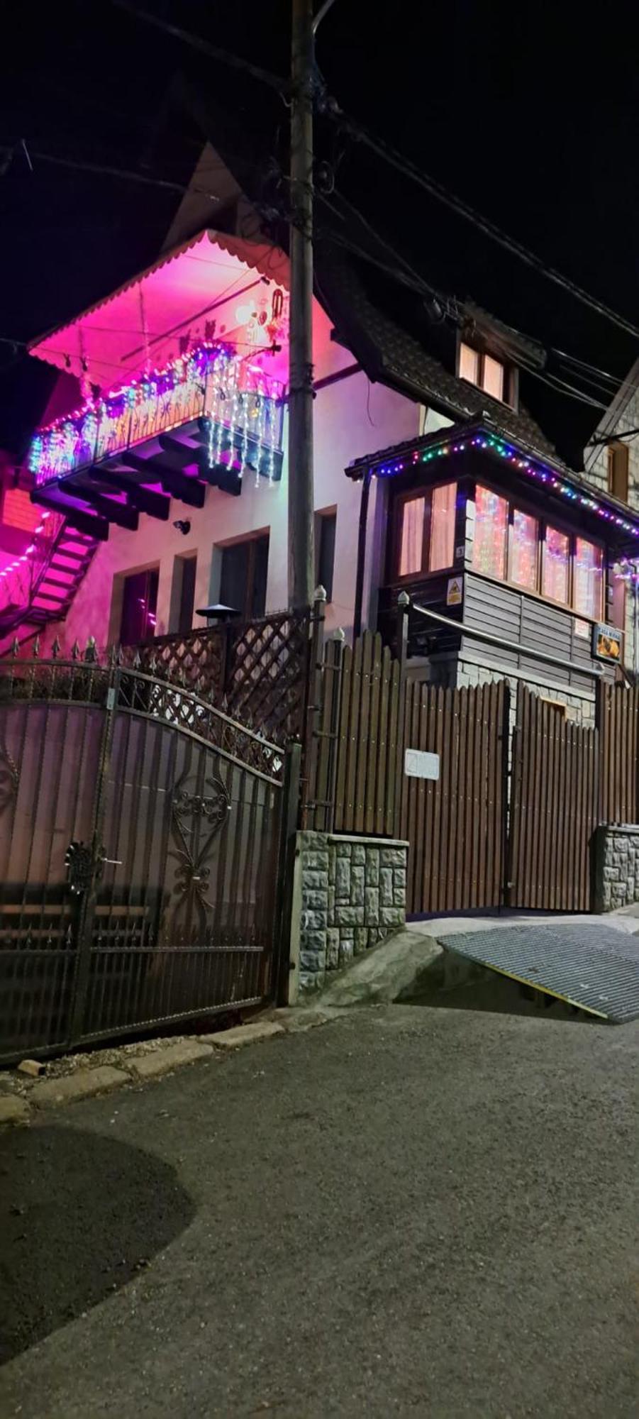 Ferienwohnung Casa Mikha Sinaia Exterior foto